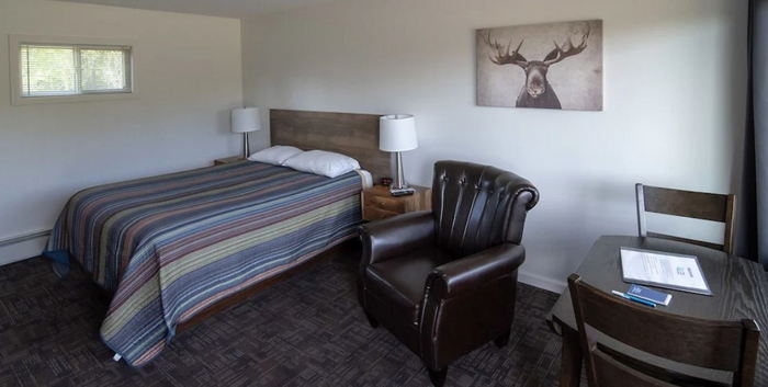 Three Lakes Motel - Web Listing (newer photo)